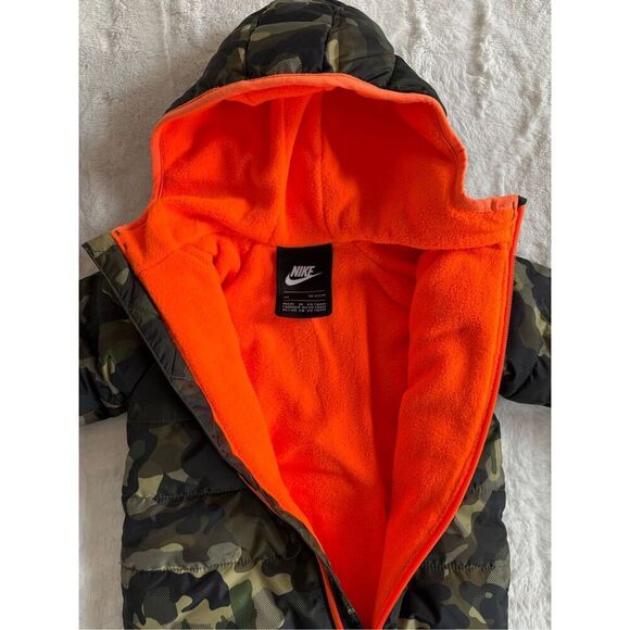 NIKE Baby Boy Full-Zip Hooded Camo Puffer Snowsuit Orange Fleece Lined- 3M - Picture 4 of 6